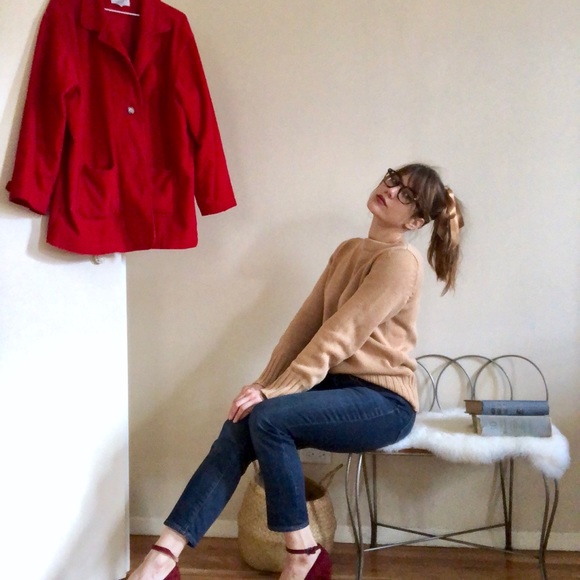 Meet your Posher, Kay - Picture 2 of 2